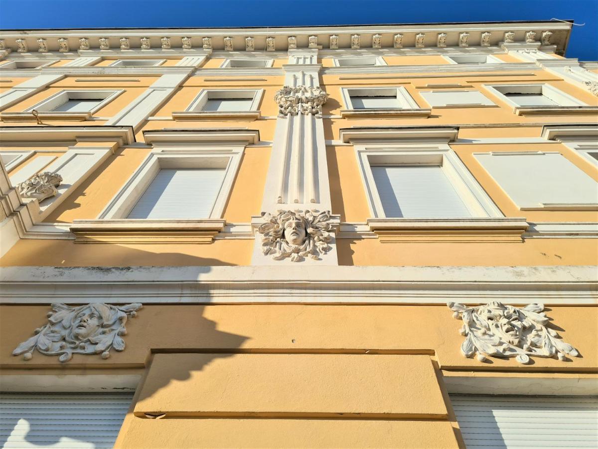 Tom'S Luxury Apartment Zadar, Branimirova Obala Dış mekan fotoğraf